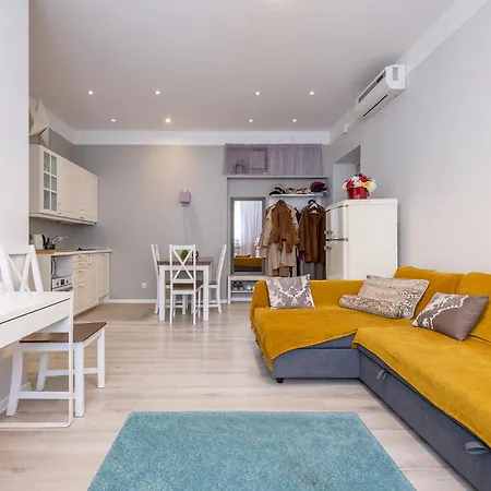 Main Street Self Check In 24/7 By H&h Appartement *